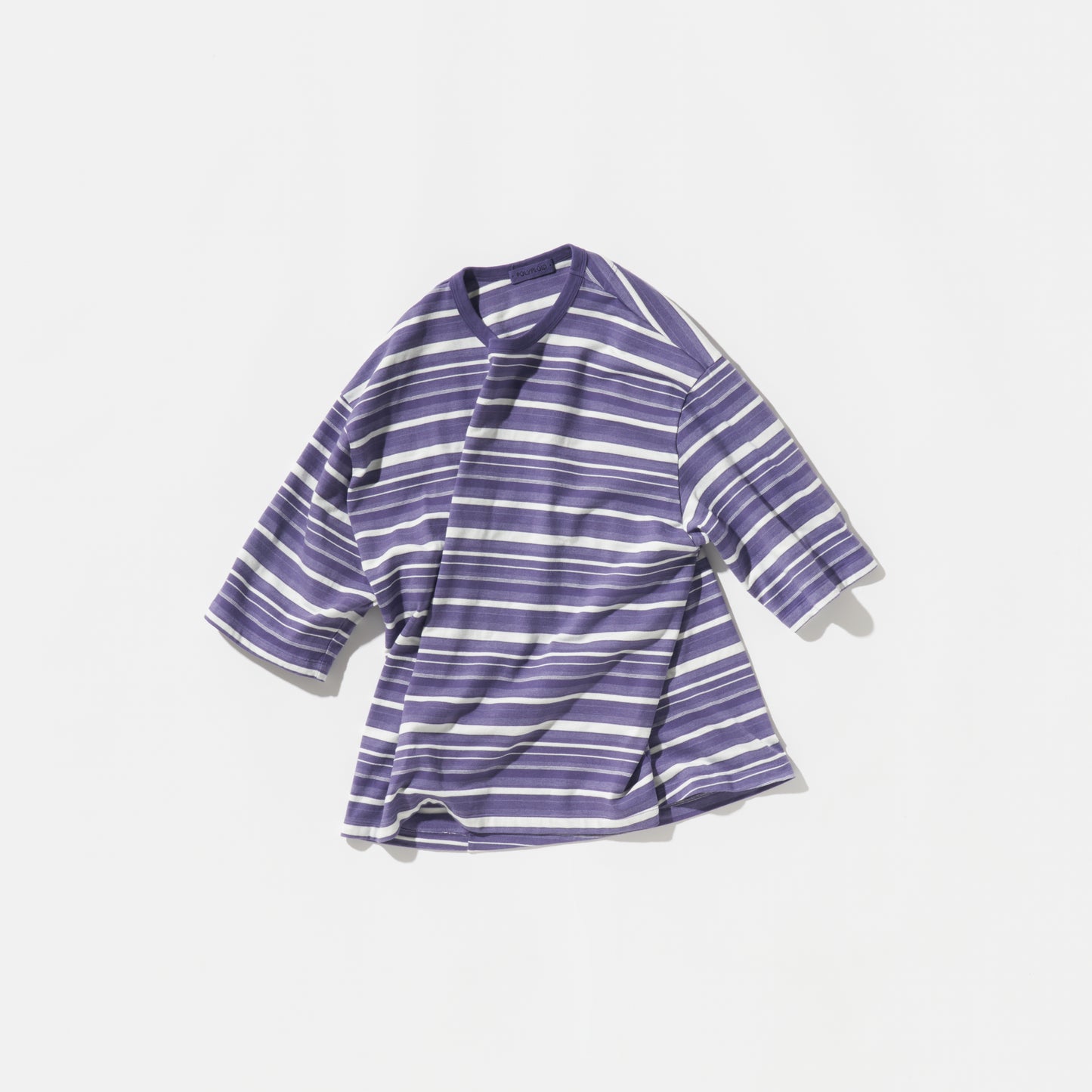 T SHIRT B
