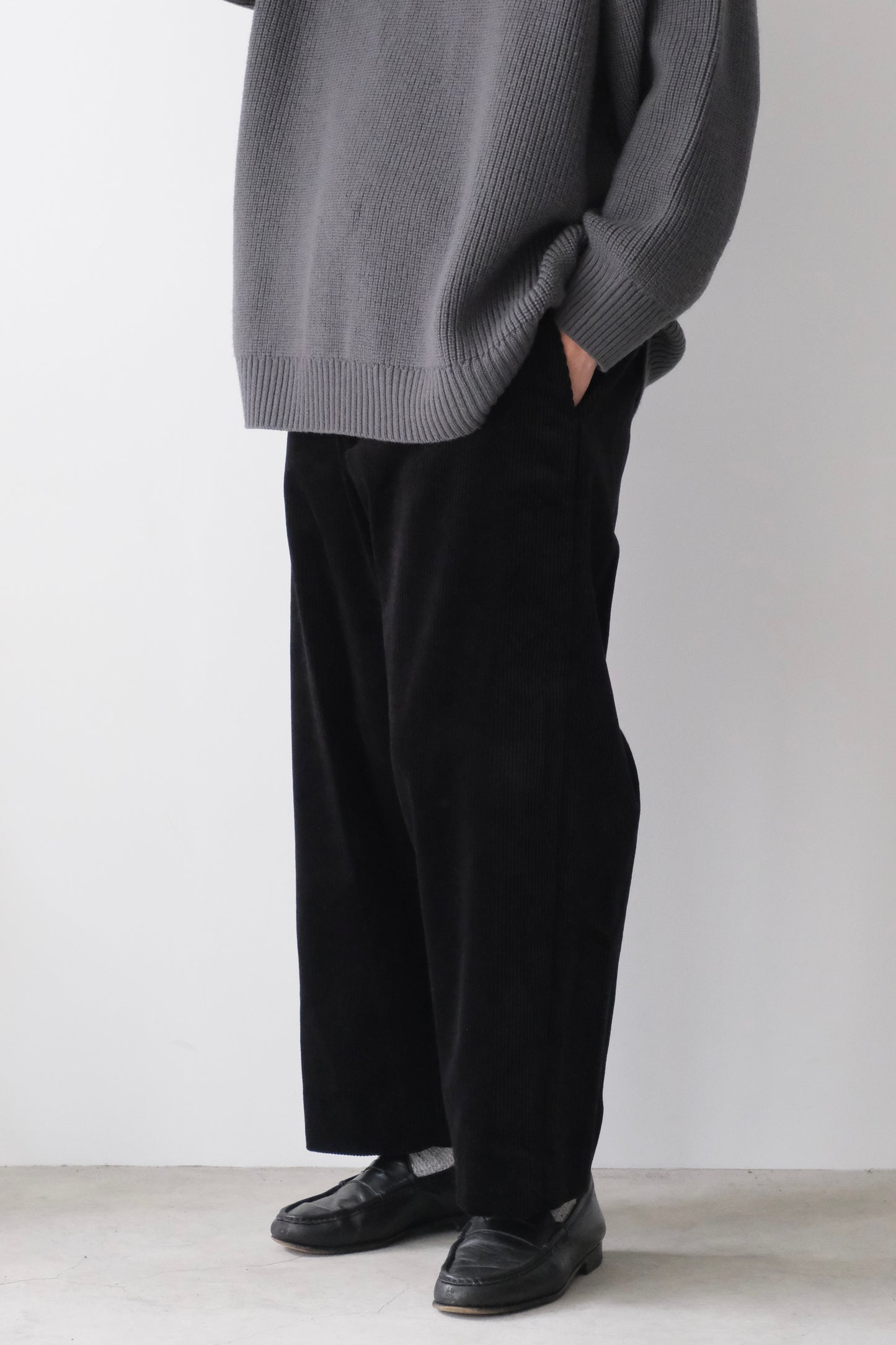 BRITISH CORDUROY TUCK WIDE PANTS