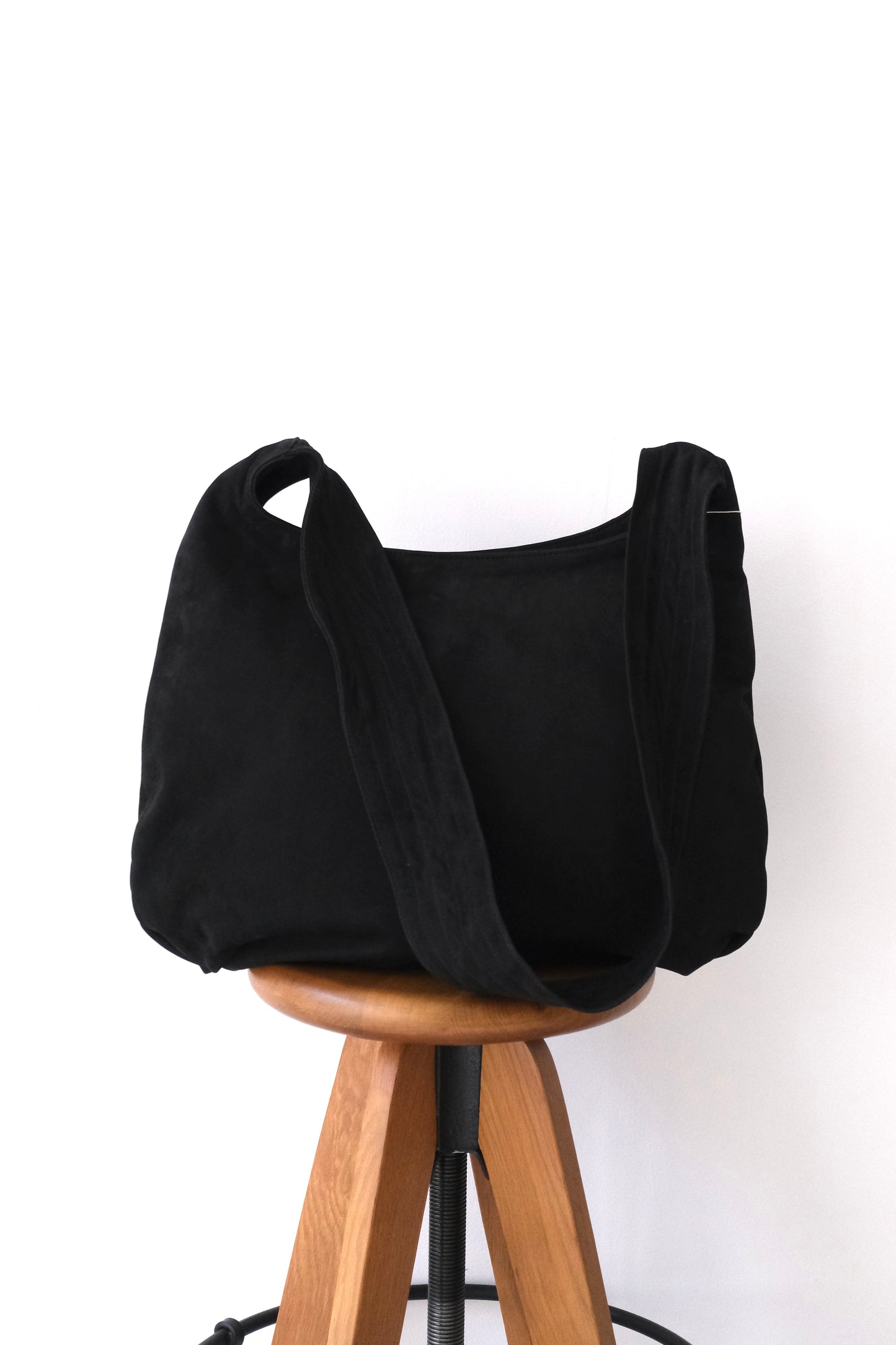 SHOULDER BAG -NUBACK-