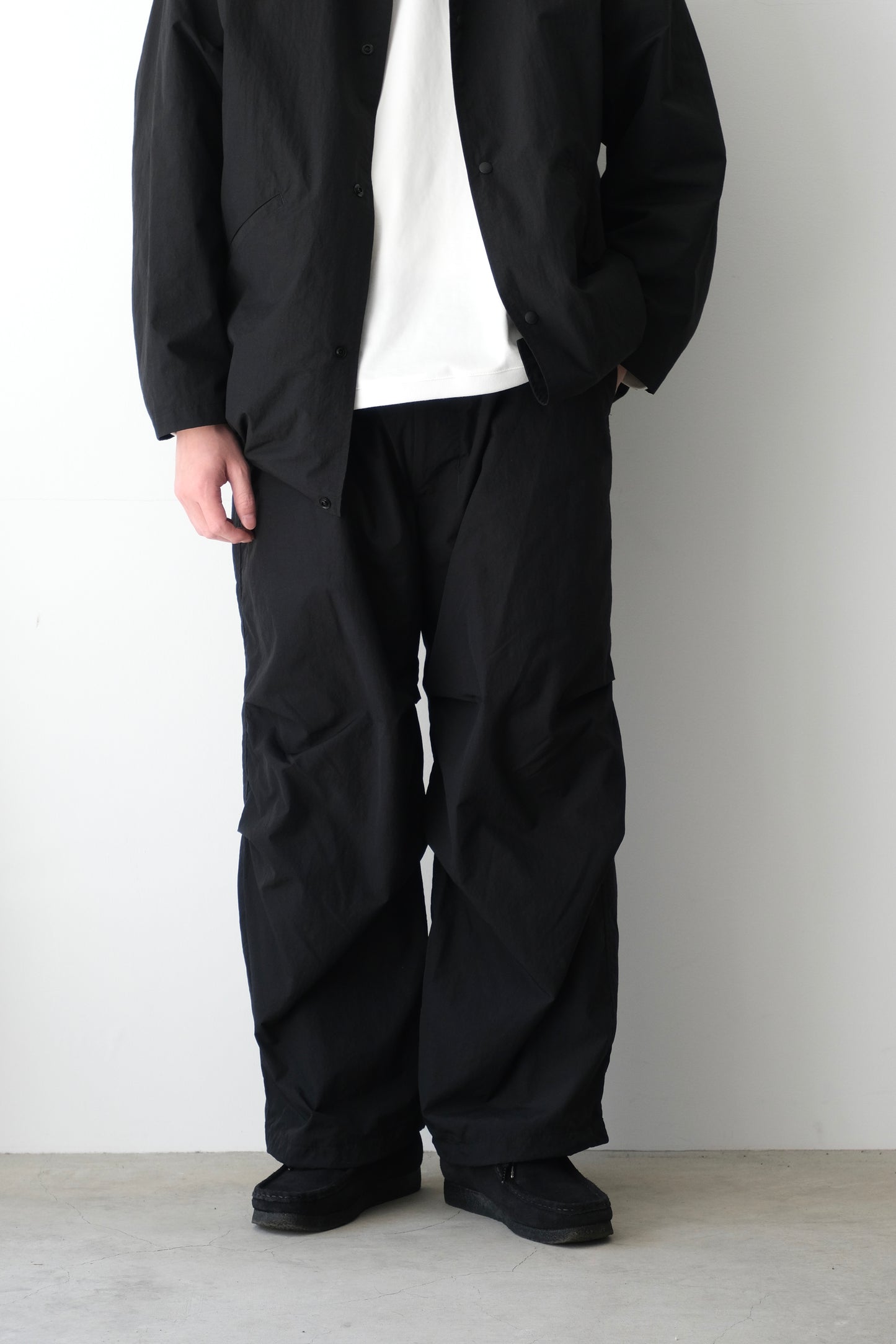 WINDS-DAY COTTON NYLON KNEE TUCK PANTS