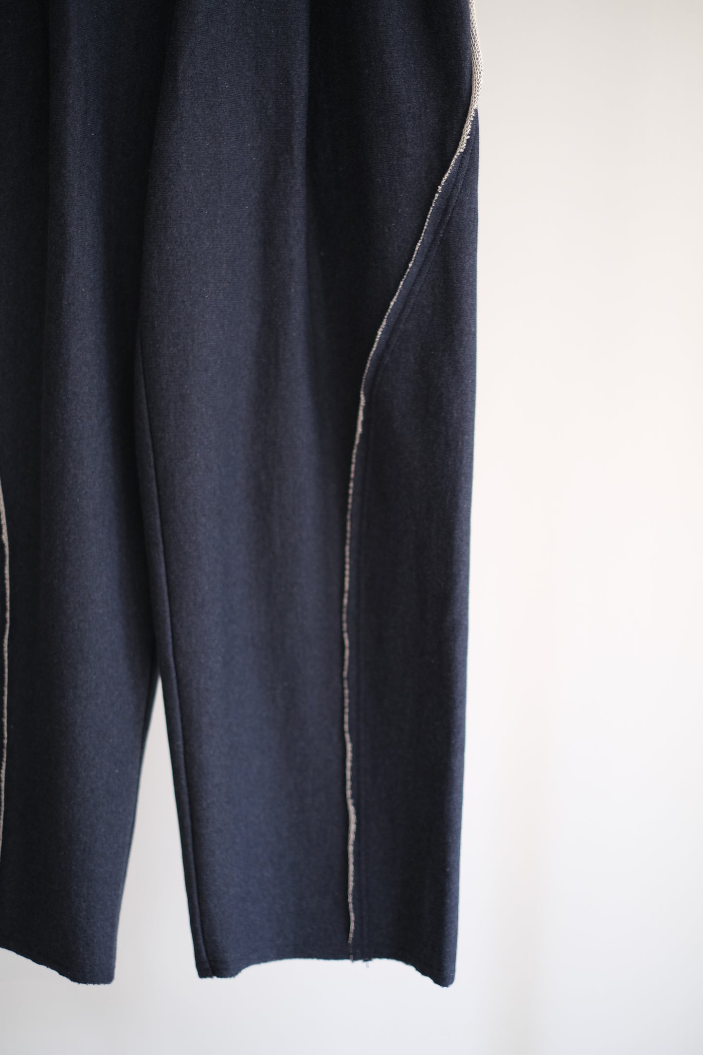 HAKEEM TWIST TROUSERS "TOP NAVY"