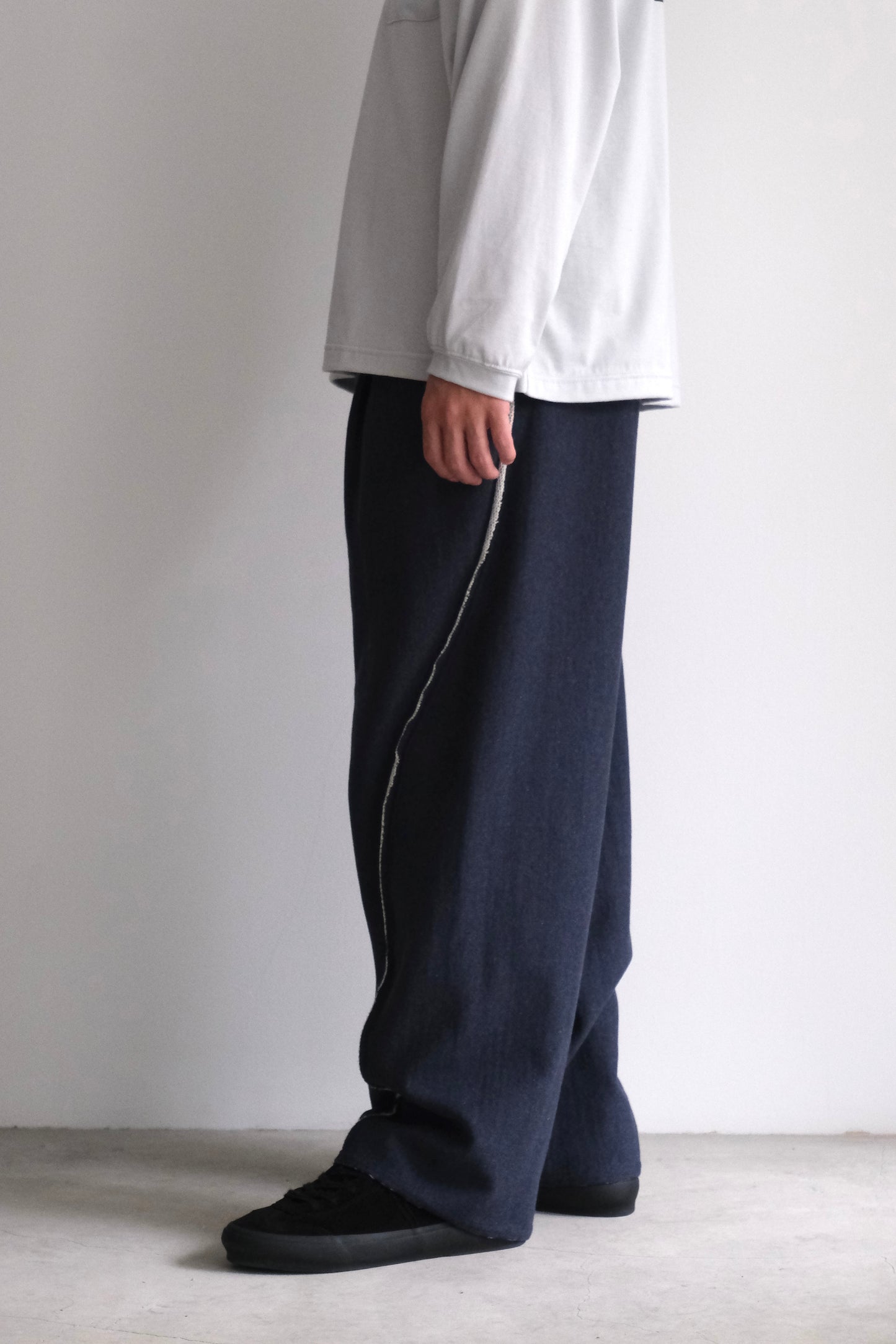 HAKEEM TWIST TROUSERS "TOP NAVY"