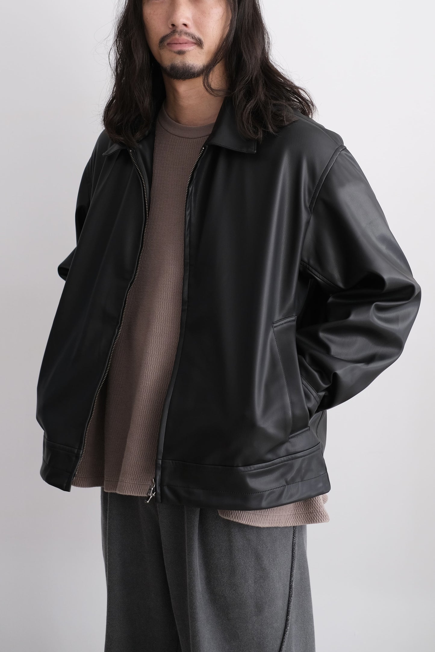 JENS SHORT BLOUSON “vegan leather”