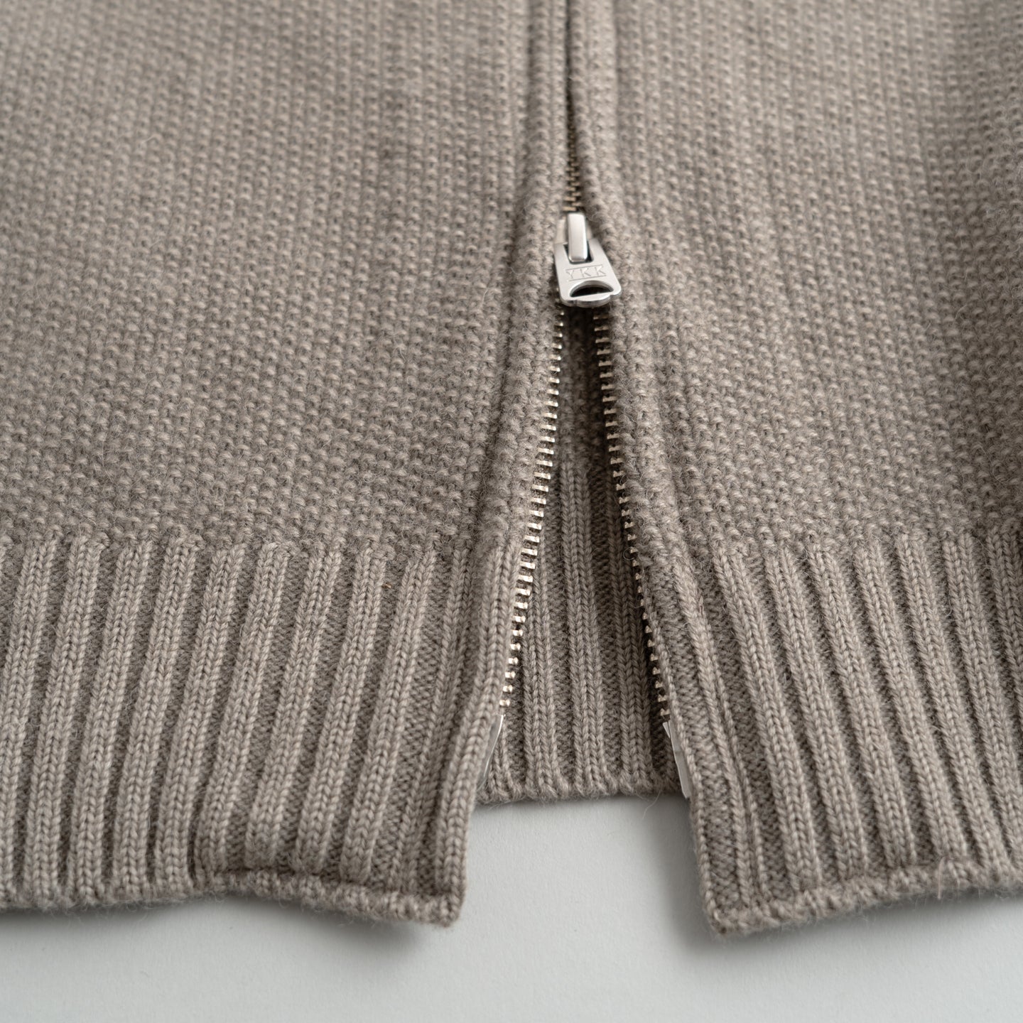 ZIP UP CARDIGAN