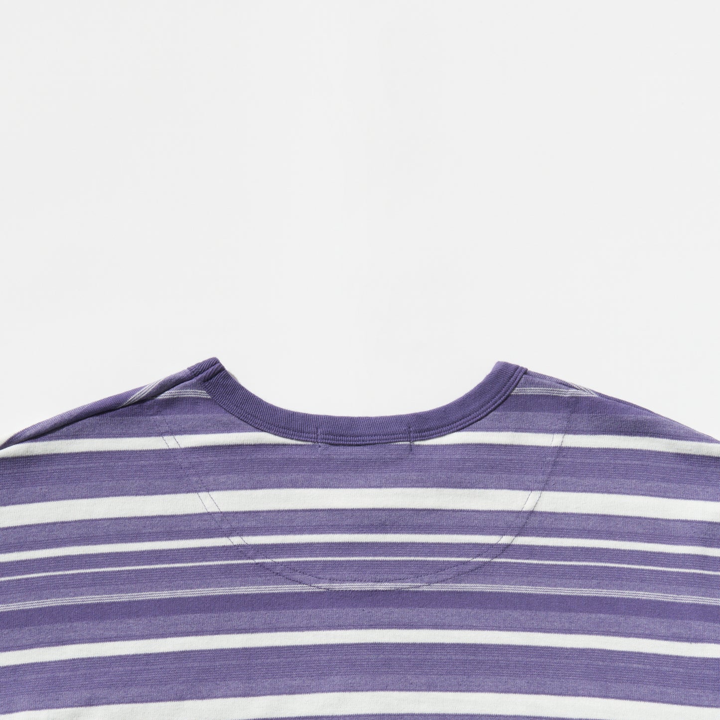 T SHIRT B