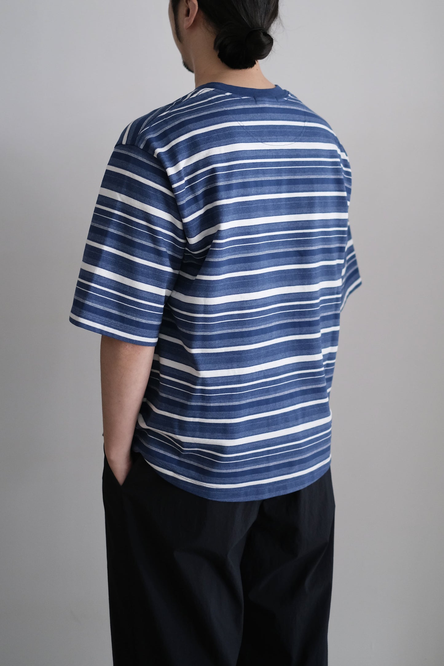 T SHIRT B