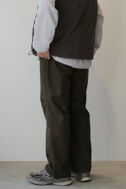 WOOL KNEE TUCK PANTS