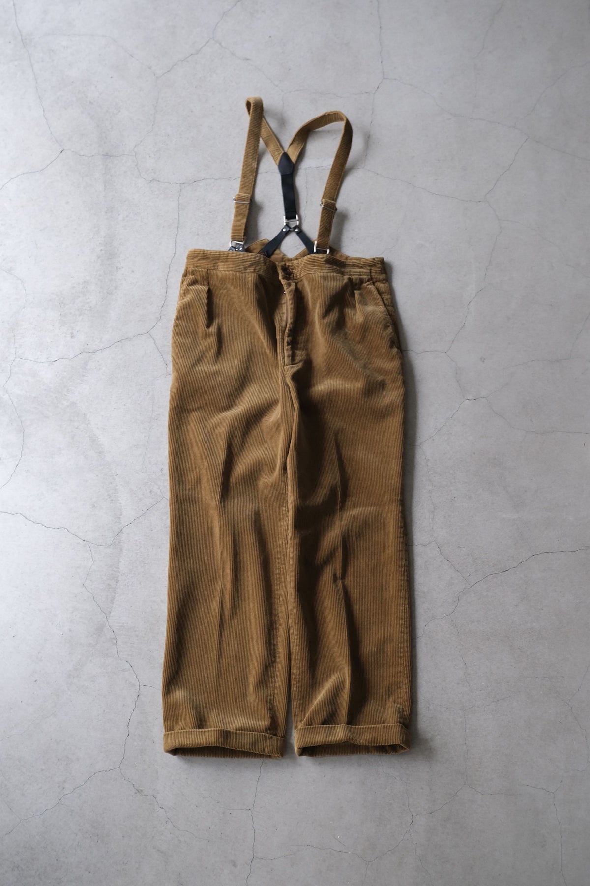CORDUROY PANTS W / SUSPENDERS