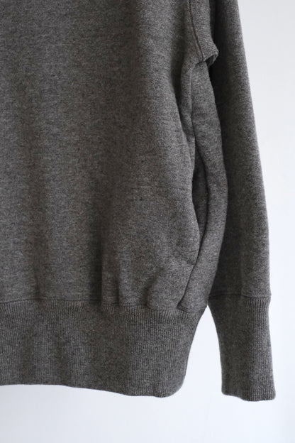 TURTLE NECK SWEATSHIRT