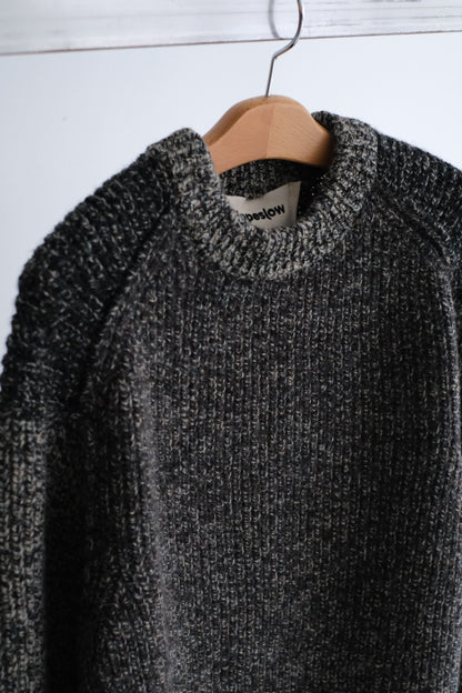 CREW NECK SWEATER