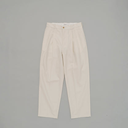 DEEP TUCK PRESSED PANTS