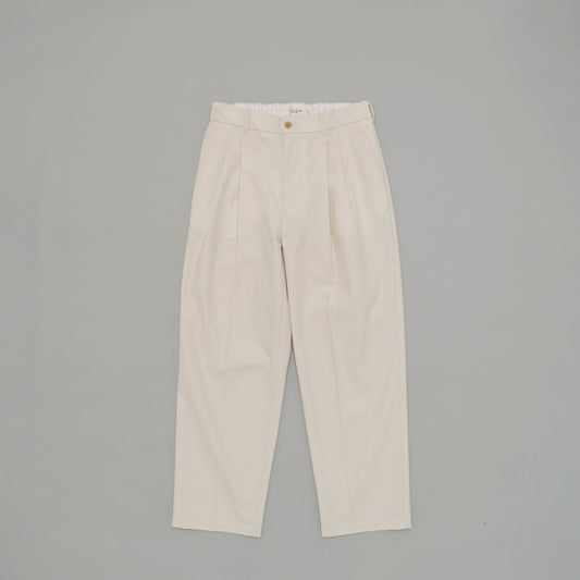 DEEP TUCK PRESSED PANTS