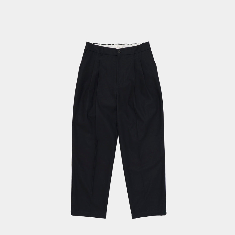 DEEP TUCK PRESSED PANTS