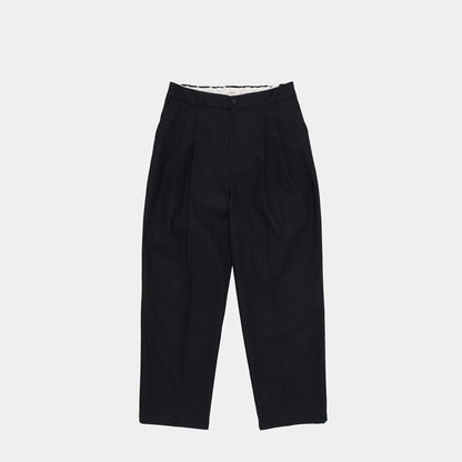 DEEP TUCK PRESSED PANTS