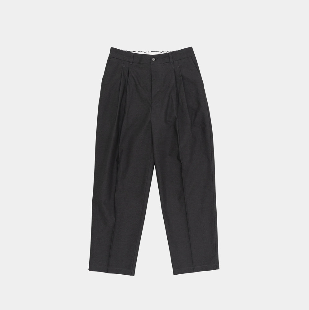 DEEP TUCK PRESSED PANTS