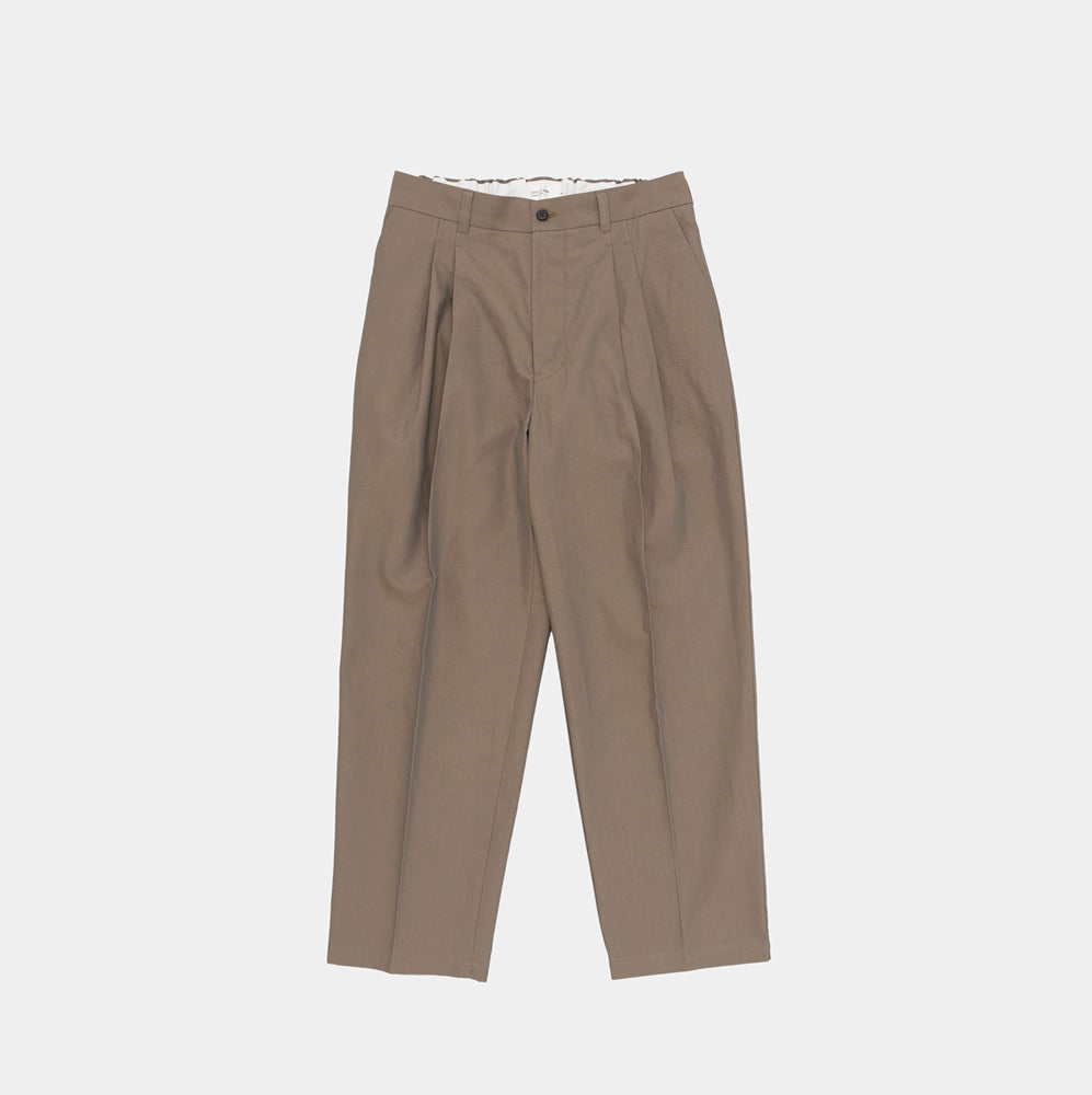 DEEP TUCK PRESSED PANTS