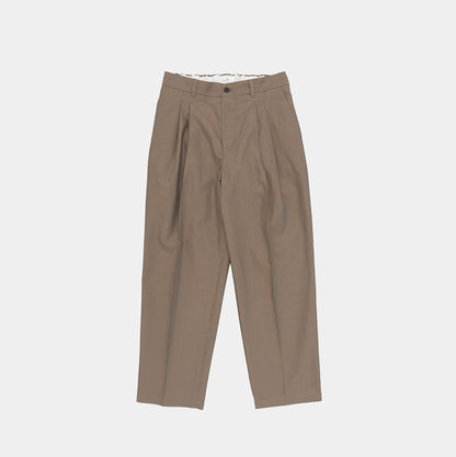 DEEP TUCK PRESSED PANTS