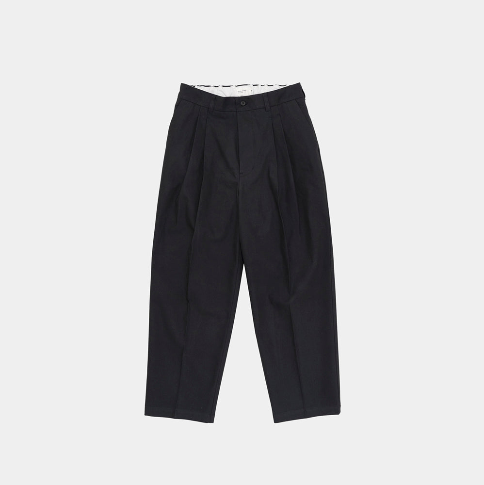 DEEP TUCK PRESSED PANTS